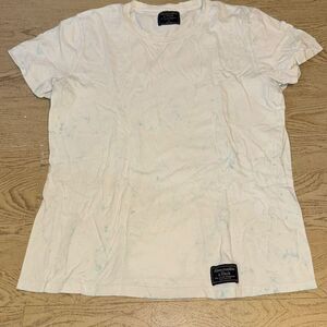 Abercrombie & Fitch men’s white short-sleeve T-shirt size small with blue and pu